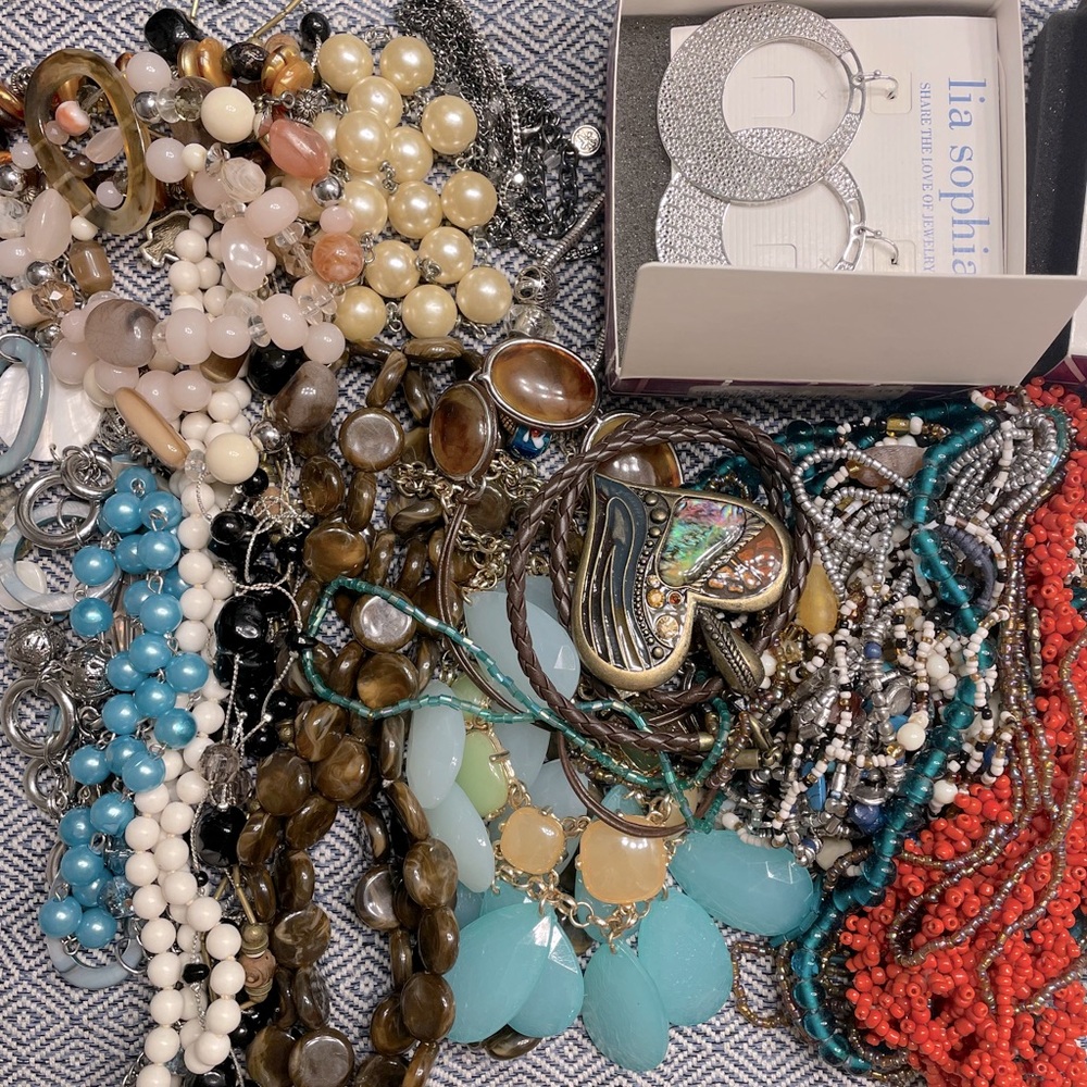 COPY - 2.0 lb Fashion Jewelry Lot